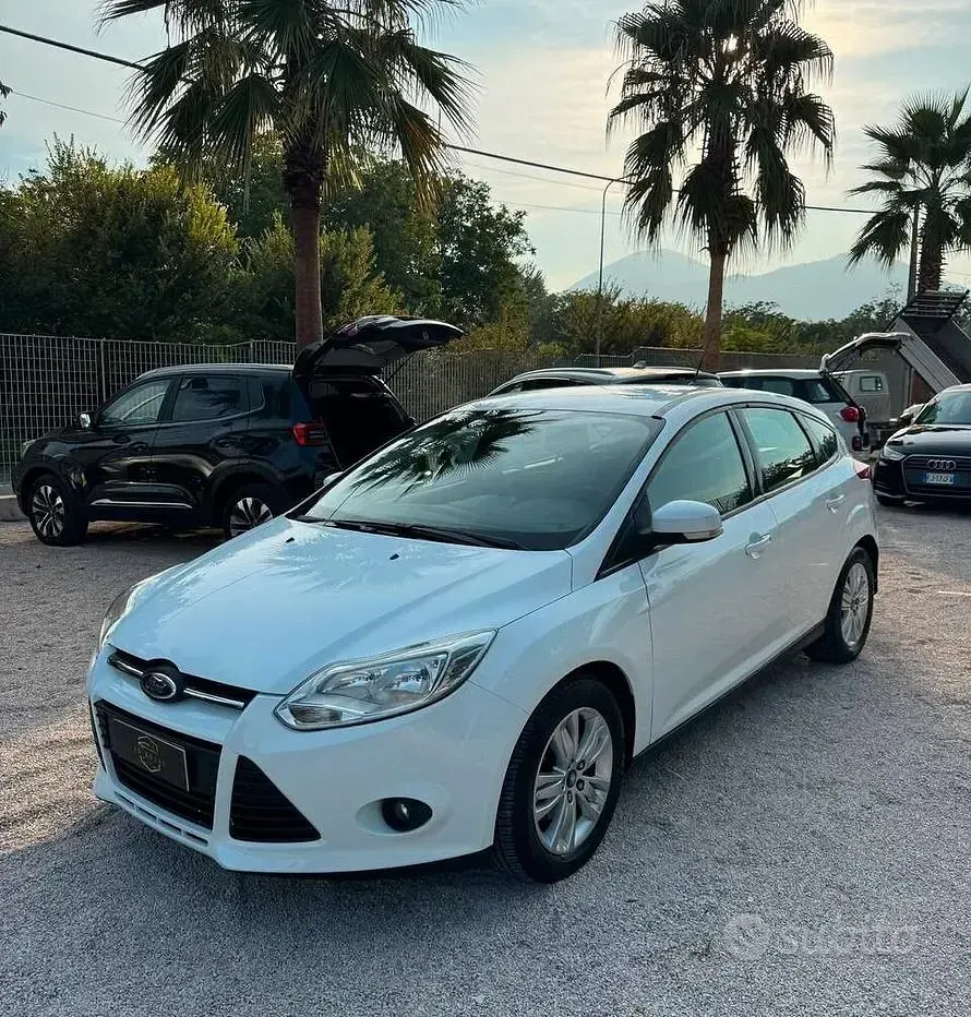 Usata Ford Focus Titanium 116 CV (85 kW) 2013 Bianco Berlina