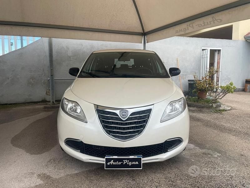 Usata Lancia Ypsilon S 95 CV (69 kW) 2011 Bianco Utilitaria