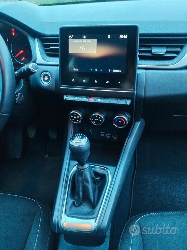 Usata Renault Captur 101 CV (74 kW) 2021 Blu SUV