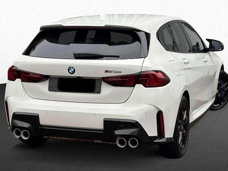 Usata BMW M135 M Sport 300 CV (220 kW) 2024 Bianco Utilitaria