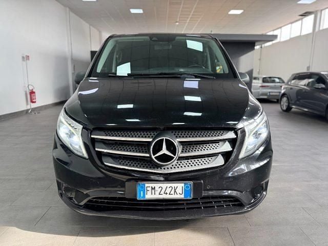 Usata Mercedes Vito 190 CV (139 kW) 2017 Nero Furgone