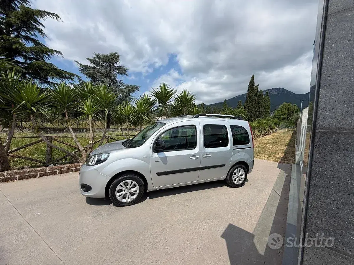 Usata Renault Kangoo 109 CV (80 kW) 2015 Monovolume