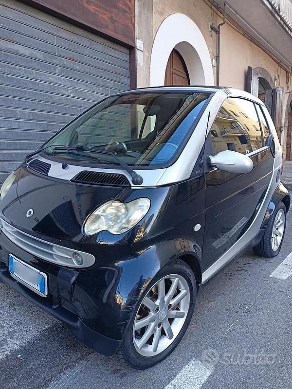 Usata Smart ForTwo Cabrio 41 CV (30 kW) 2004 Nero Cabrio