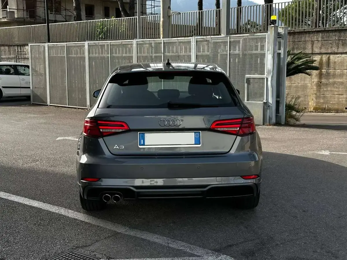 Usata Audi A3 150 CV (110 kW) 2020 Grigio Berlina