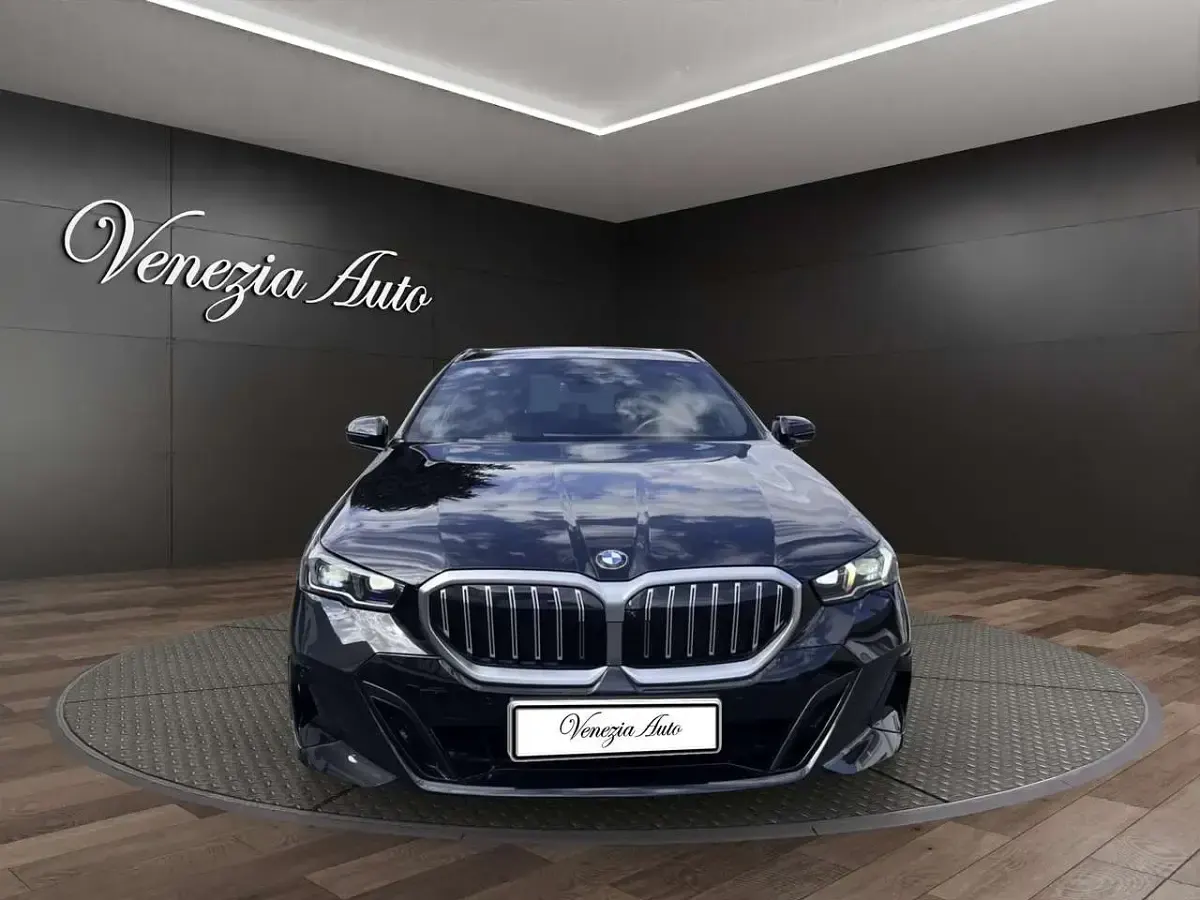 Usata BMW 520 M Sport 189 CV (139 kW) 2025 Nero Station wagon