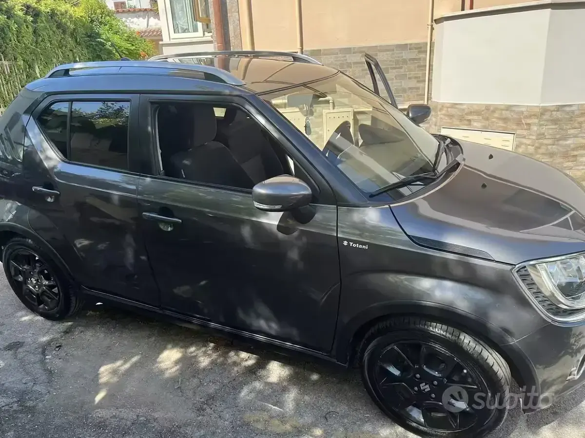 Usata Suzuki Ignis 90 CV (66 kW) 2017 Grigio SUV