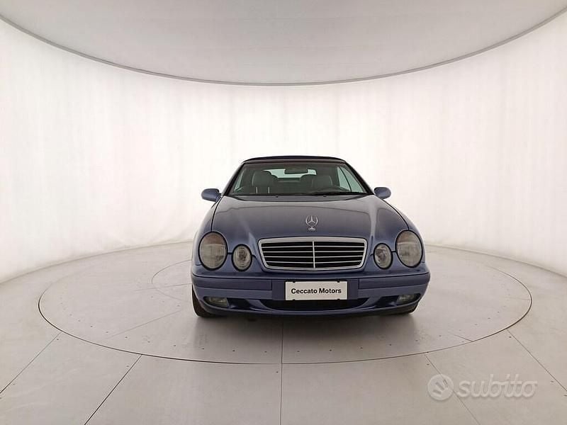 Usata Mercedes CLK200 Elegance 136 CV (100 kW) 1999 Grigio Cabrio
