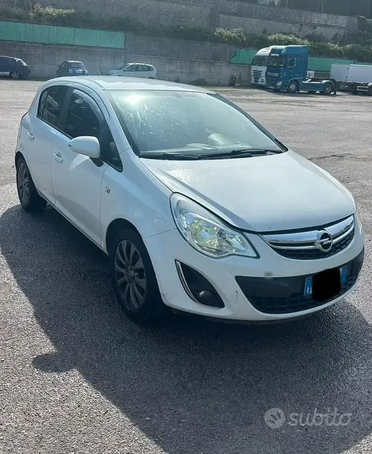 Usata Opel Corsa 95 CV (69 kW) 2011 Bianco Utilitaria