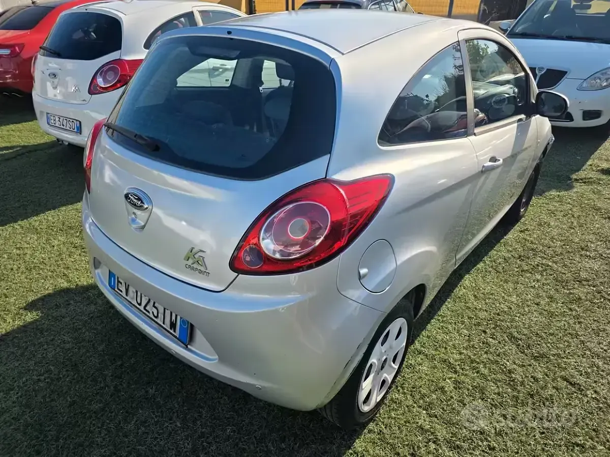 Usata Ford Ka 69 CV (50 kW) 2014 Grigio Berlina