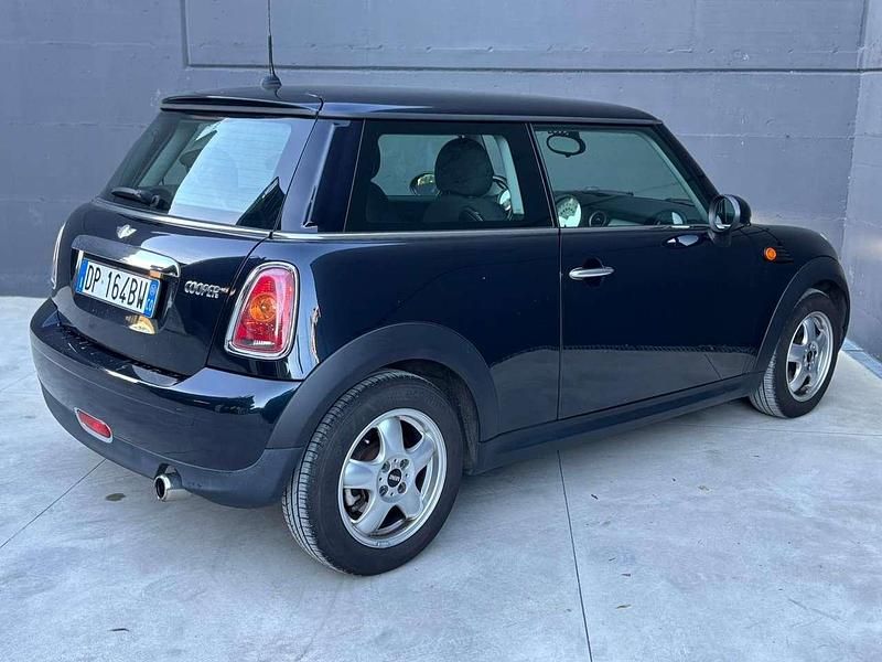 Usata Mini Cooper 120 CV (88 kW) 2008 Nero Utilitaria