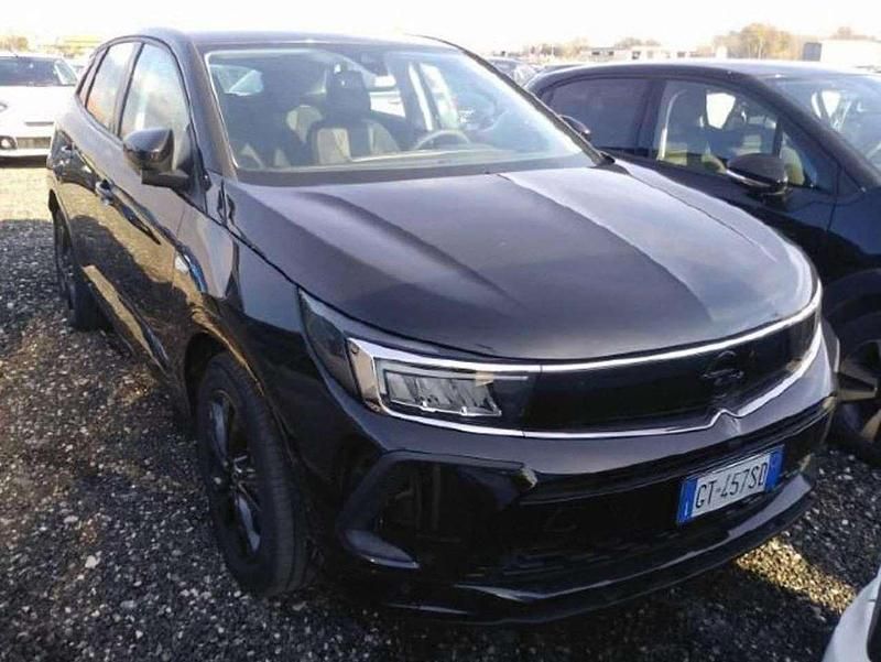 Usata Opel Grandland X 131 CV (96 kW) 2024 Nero / metallizzato SUV
