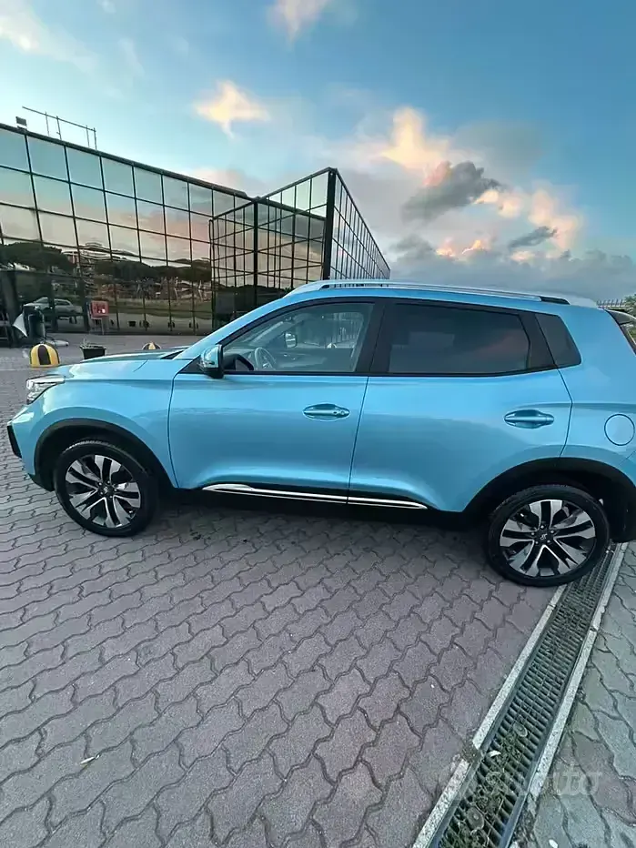 Usata DR DR 5.0 116 CV (85 kW) 2022 Bluazzurro SUV