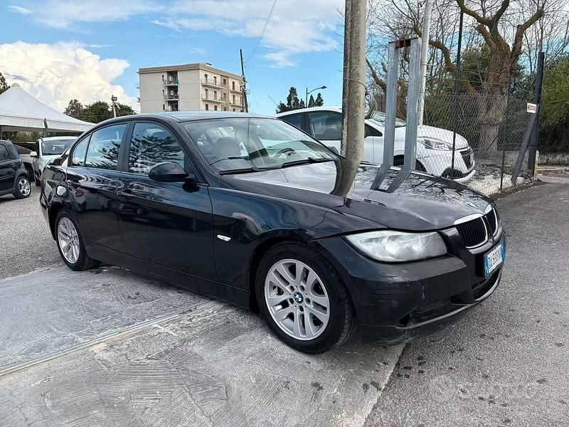 Usata BMW 320 163 CV (119 kW) 2006 Blu Berlina