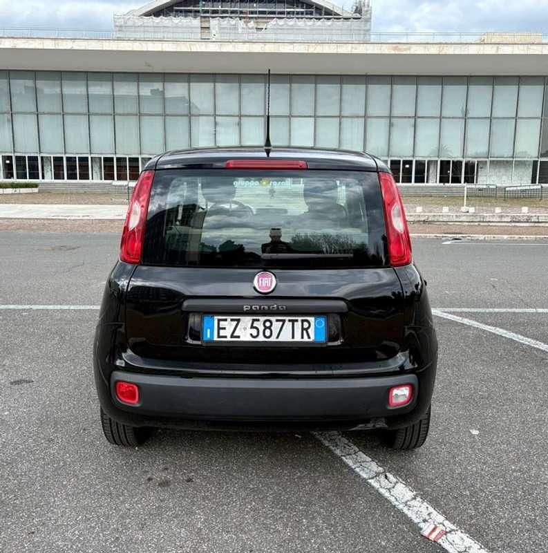 Usata Fiat Panda Lounge 69 CV (50 kW) 2015 Nero Utilitaria