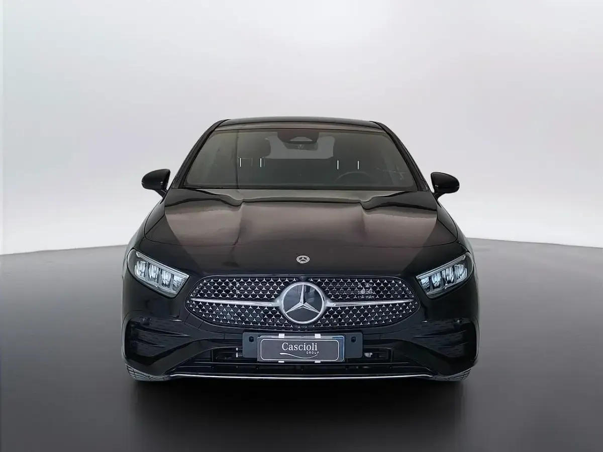 Begagnad Mercedes A250 Advanced Plus 163 HK (119 kW) 2023 Svart Sedan