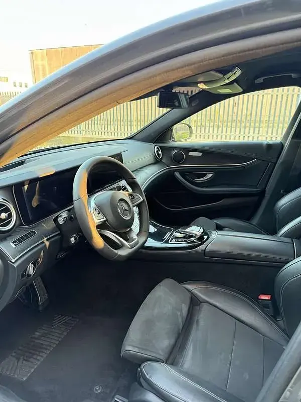 Usata Mercedes E220 Exclusive 194 CV (142 kW) 2017 Berlina