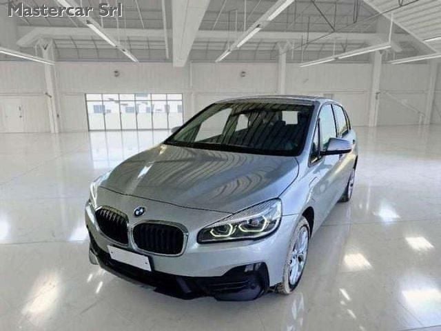 Usata BMW 225 Active Tourer iPerformance 136 CV (100 kW) 2020 Argento Monovolume