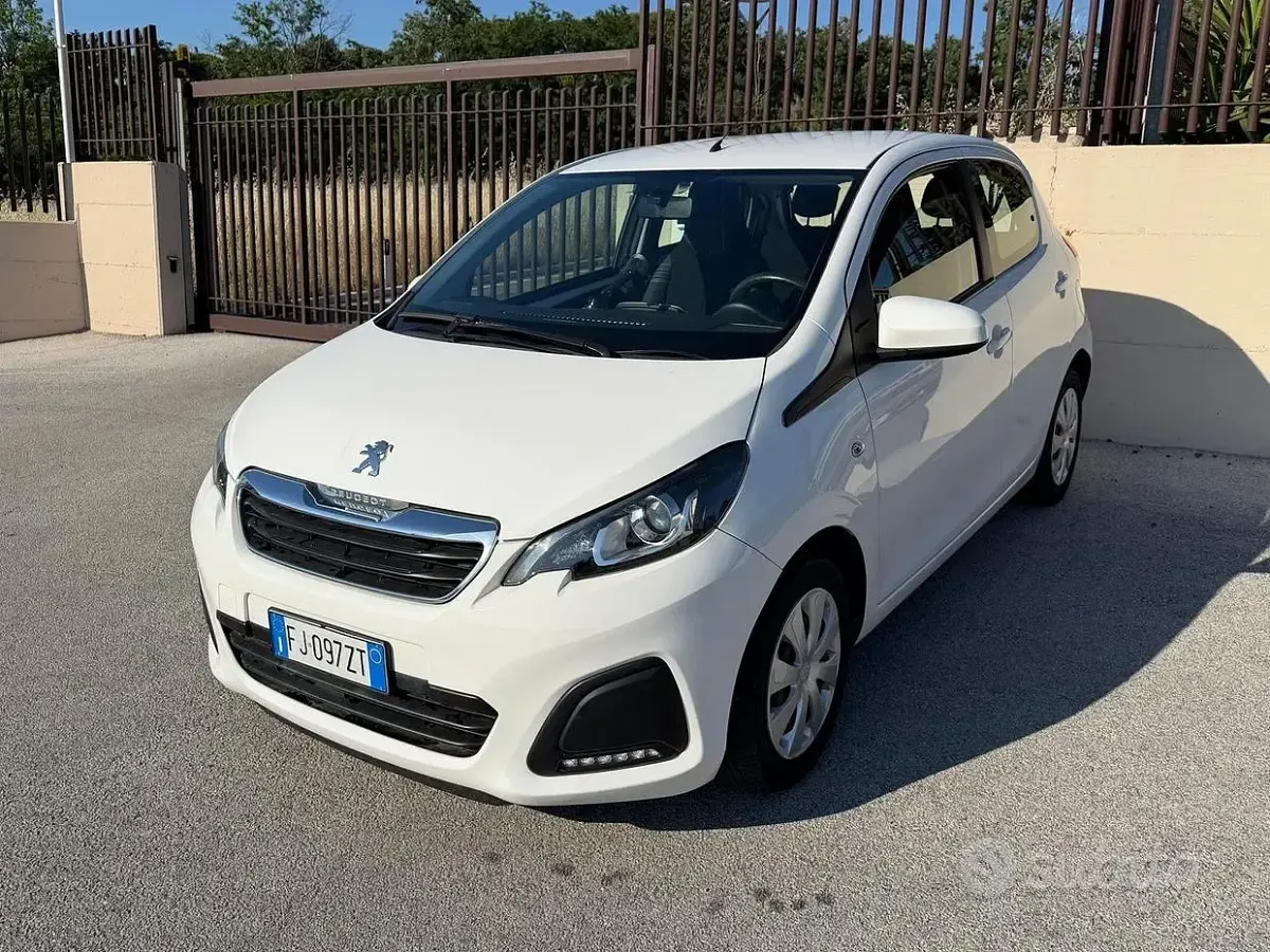 Usata Peugeot 108 Access 70 CV (51 kW) 2017 Bianco Utilitaria