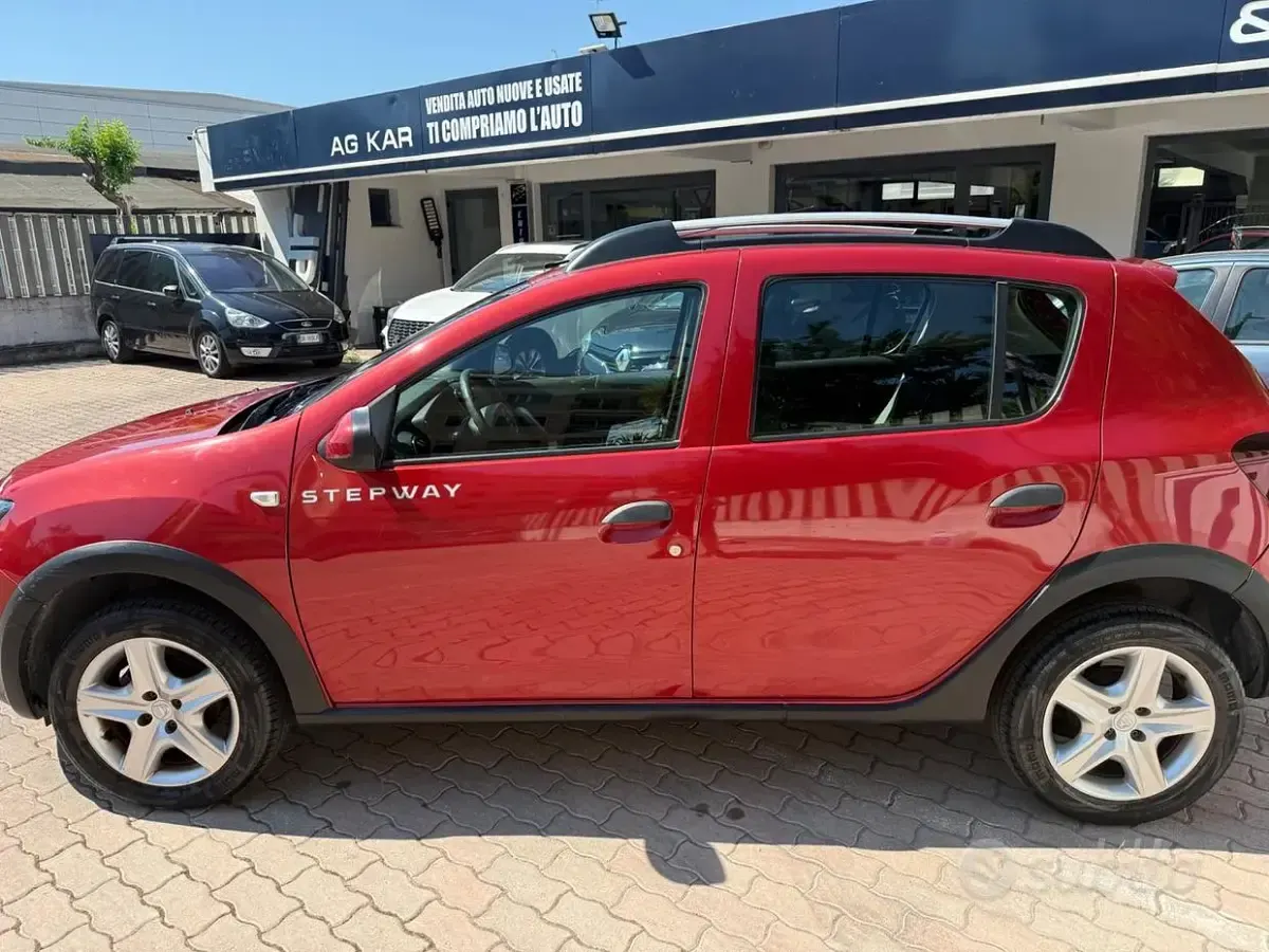 Usata Dacia Sandero Stepway 90 CV (66 kW) 2014 Rosso Berlina