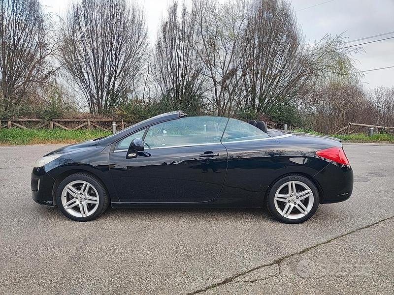 Usata Peugeot 308 CC 140 CV (102 kW) 2010 Nero Cabrio