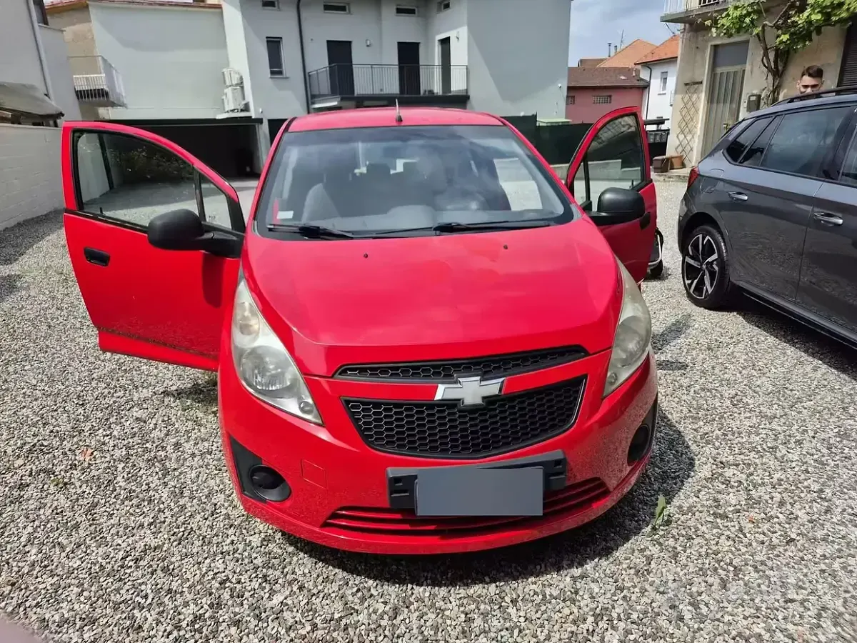 Usata Chevrolet Spark 68 CV (50 kW) 2010 Rosso Utilitaria