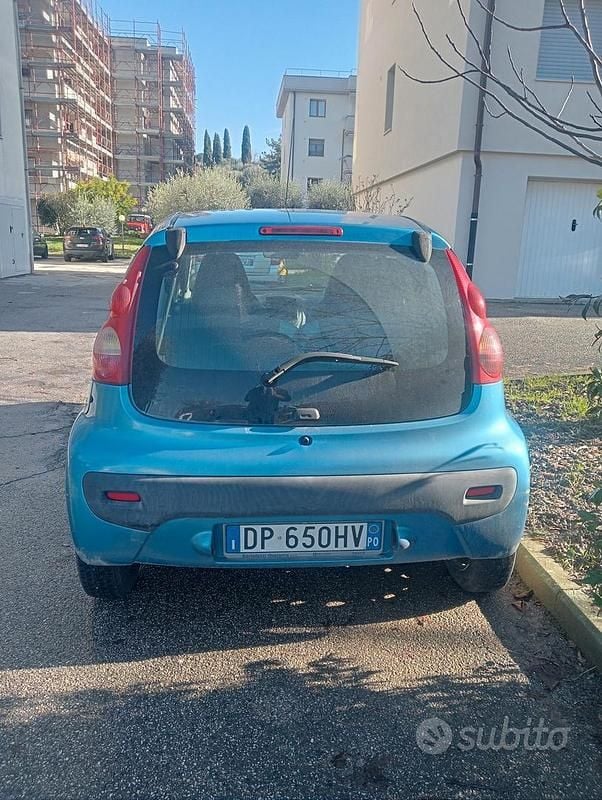 Käytetty Peugeot 107 68 HP (50 kW) 2008 Viistoperä