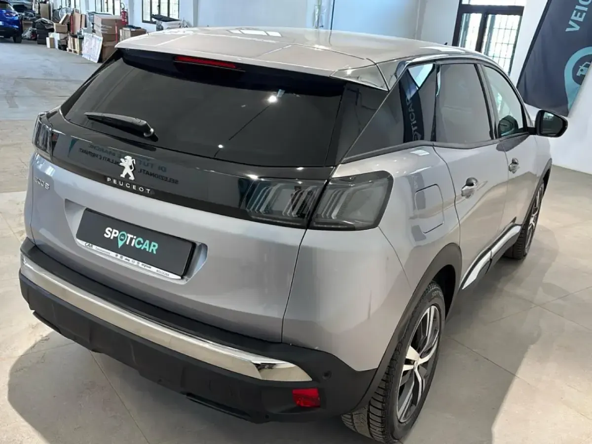 Usata Peugeot 3008 Allure 131 CV (96 kW) 2022 Grigio SUV