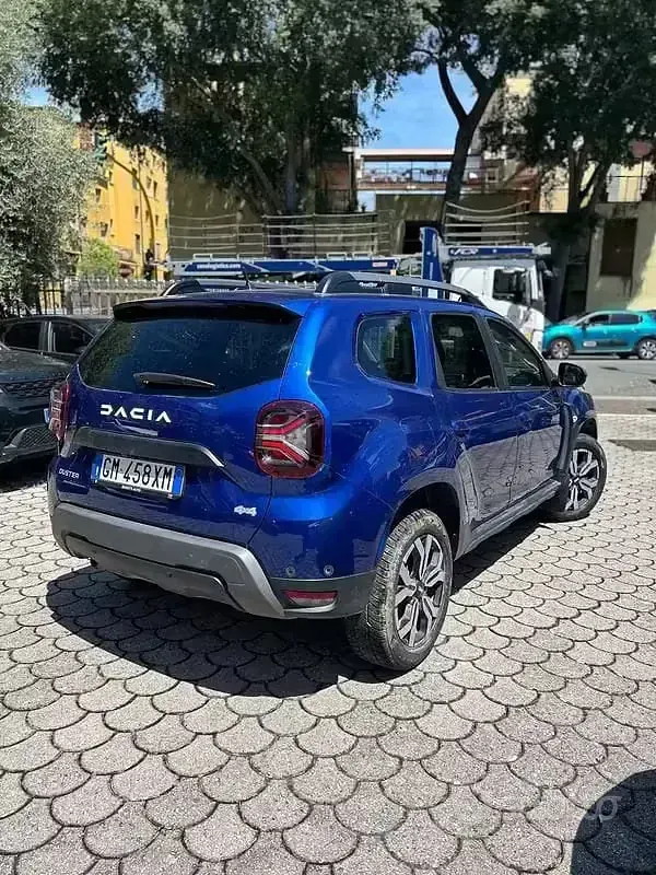 Usata Dacia Duster Journey 115 CV (84 kW) 2023 Blu SUV