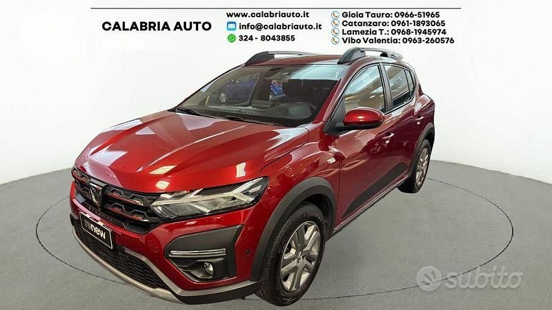 Usata Dacia Sandero Comfort 91 CV (66 kW) 2023 Rosso Berlina