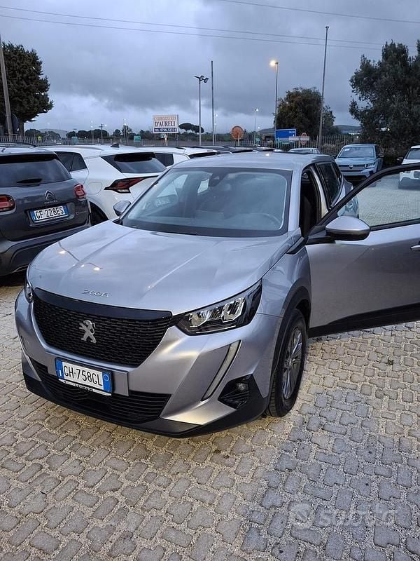 Usata Peugeot 2008 102 CV (75 kW) 2021 Grigio SUV