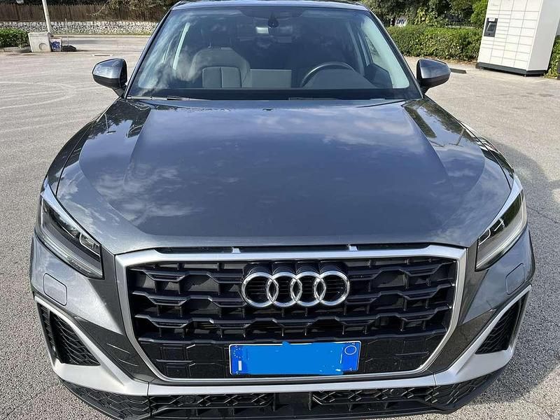 Usata Audi Q2 Admired 116 CV (85 kW) 2022 Grigio SUV