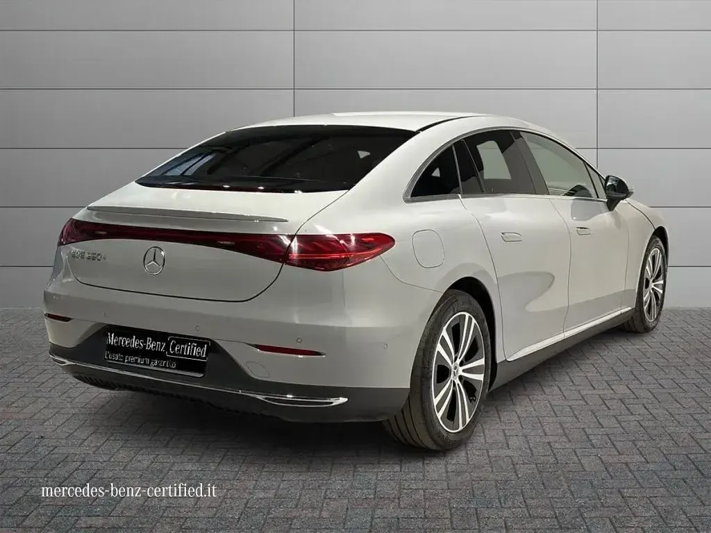 Usata Mercedes EQE350 Premium 214 kW (292 CV) 2024 Grigio alpi standard Berlina