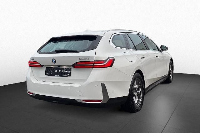 Usata BMW 520 Comfort Edition 197 CV (144 kW) 2024 Bianco alpi Station wagon