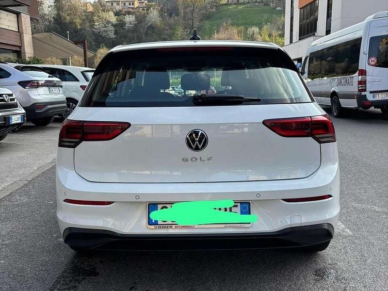 Usata VW Golf VII Trendline 90 CV (66 kW) 2021 Bianco Utilitaria