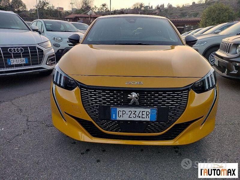 Usata Peugeot 208 GT 101 CV (74 kW) 2023 Giallo Utilitaria