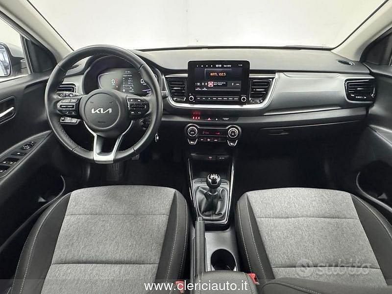 Usata Kia Stonic Style 79 CV (58 kW) 2025 Grigio SUV