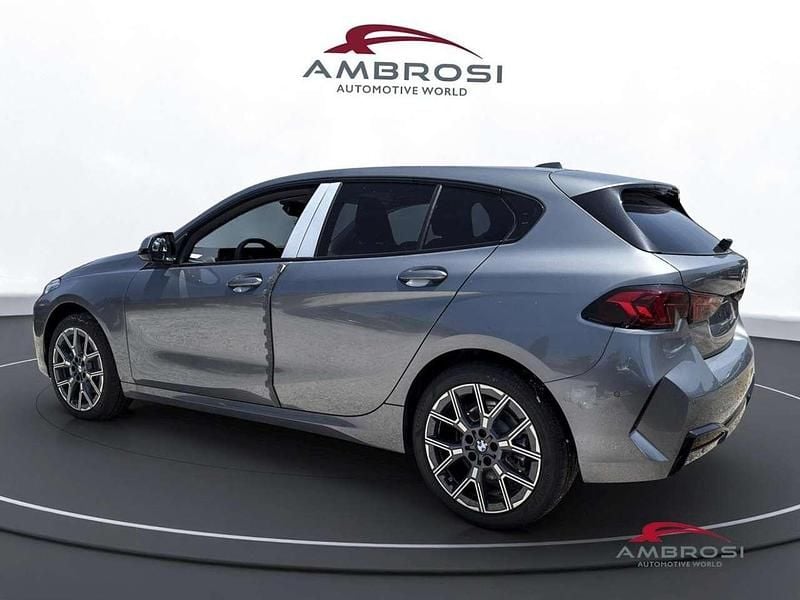 Usata BMW 118 Comfort Edition 150 CV (110 kW) 2025 Skyscraper grey metallic Utilitaria