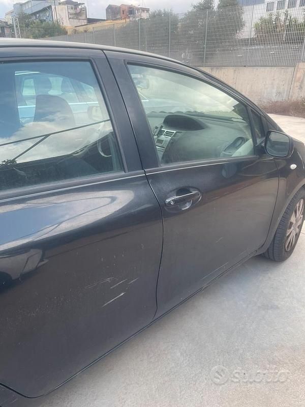 Usata Toyota Yaris 2008 Nero Utilitaria