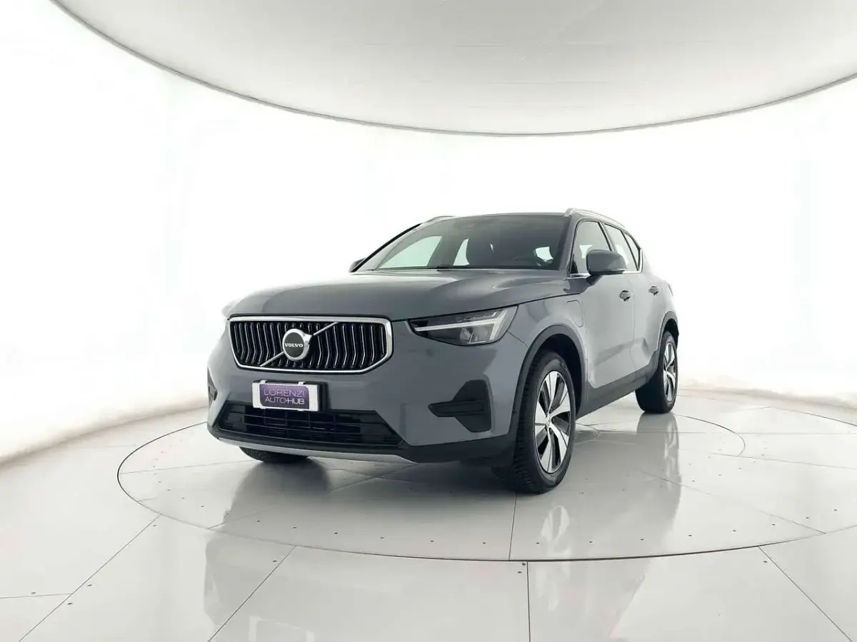 Usata Volvo XC40 Core 129 CV (94 kW) 2022 Thunder grey SUV