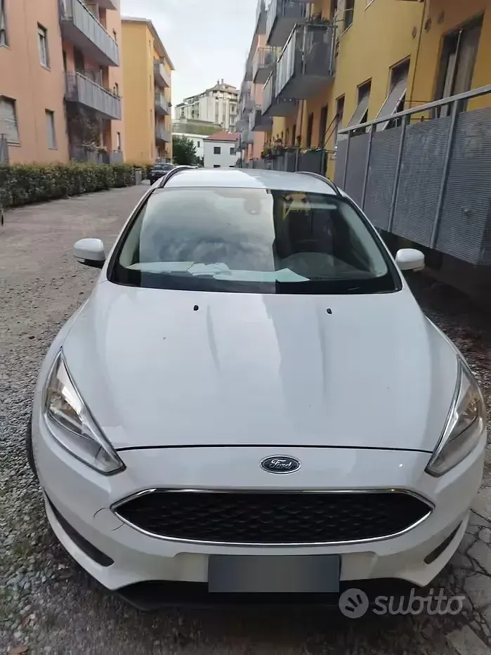 Usata Ford Focus 95 CV (69 kW) 2016 Bianco Station wagon