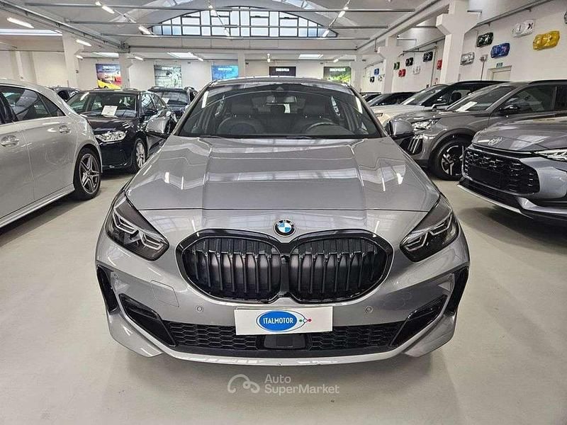 Usata BMW 118 M Sport 150 CV (110 kW) 2024 Skyscraper grey Utilitaria