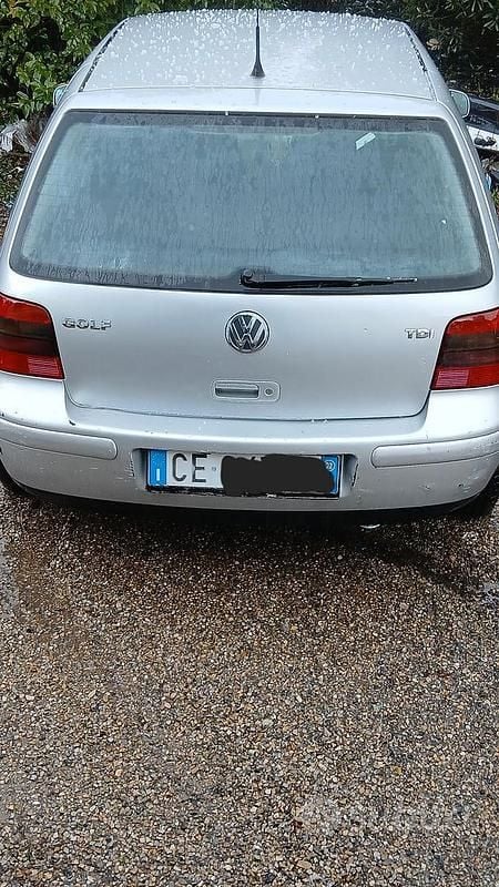 Usata VW Golf IV 101 CV (74 kW) 2002 Grigio Berlina