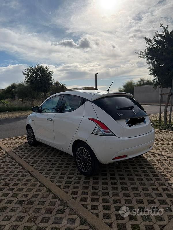 Usata Lancia Ypsilon Silver 95 CV (69 kW) 2018 Utilitaria