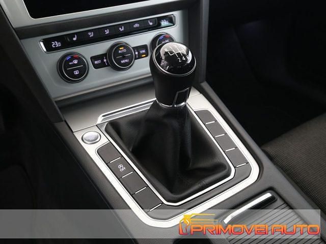 Usata VW Passat Comfortline 150 CV (110 kW) 2019 Nero Station wagon