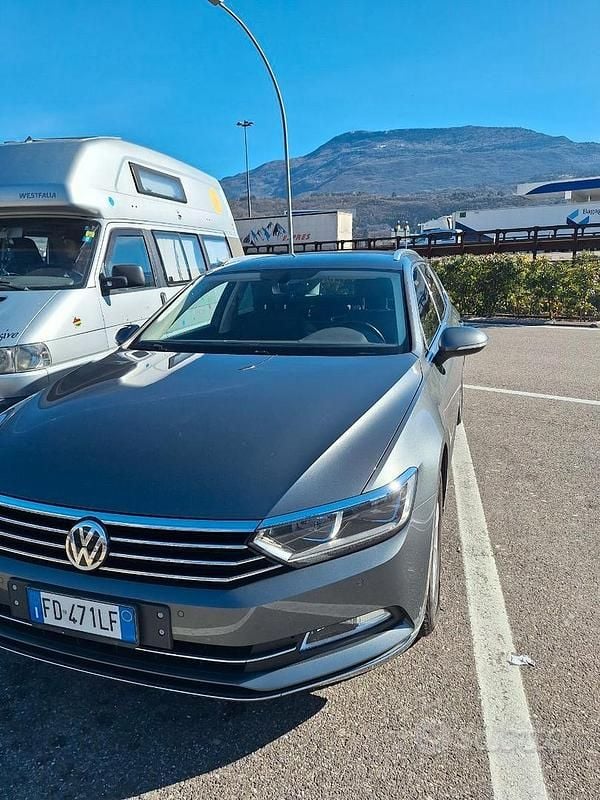 Usata VW Passat 150 CV (110 kW) 2016 Grigio Station wagon