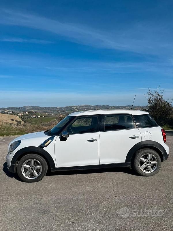 Usata Mini Countryman 2010 Bianco SUV