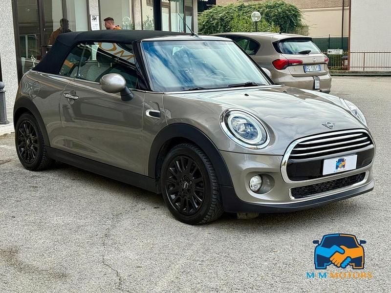 Usata Mini Cooper D Hype 115 CV (84 kW) 2019 Grigio Utilitaria