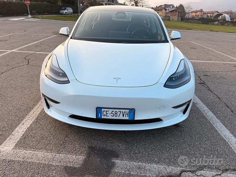 Usata Tesla Model 3 235 kW (320 CV) 2021 Bianco Berlina