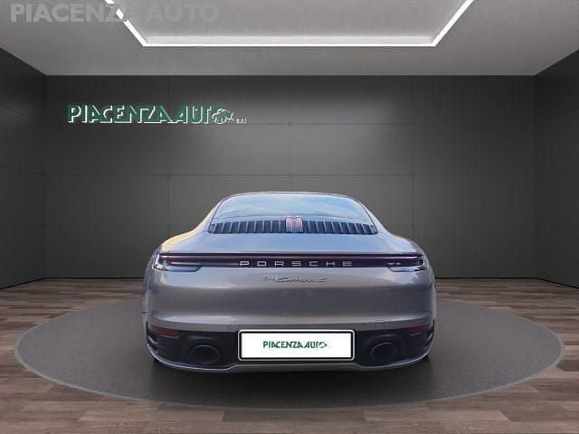 Usata Porsche 911 Carrera S 450 CV (330 kW) 2022 Argento gt metallizzato Coupé