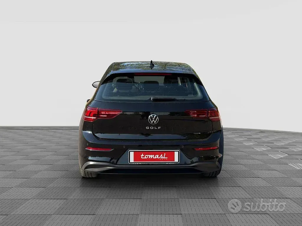 Usata VW Golf VIII Life 116 CV (85 kW) 2025 Nero Berlina